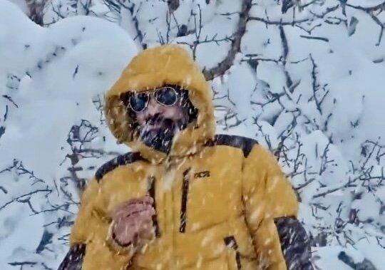 بارش باورنکردنی برف در اصفهان؛ شدت این برف پاییزی را ببینید