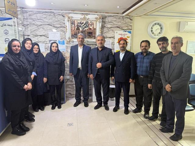 تقدیر فرماندار قم از نقش بخش خصوصی در ارتقای خدمات به مناطق کم‌برخوردار