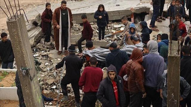 جان باختن ۱۴ فلسطینی در طوفان شدید غزه