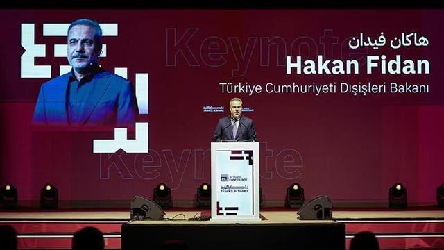 فلسطین همیشه قطبنمای ماست و هدف اصلی جهان اسلام است