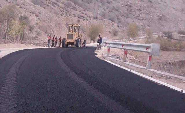 اجرای روکش آسفالت ۵۹ کیلومتر از راههای روستایی سمنان طی سه ماه