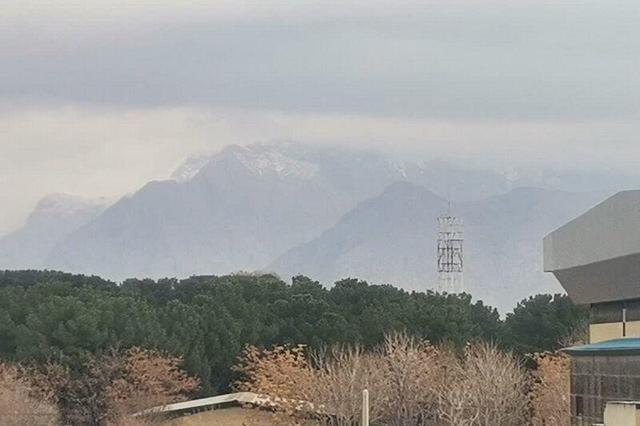 نخستین برف پاییزی ارتفاعات کرمانشاه را سفیدپوش کرد