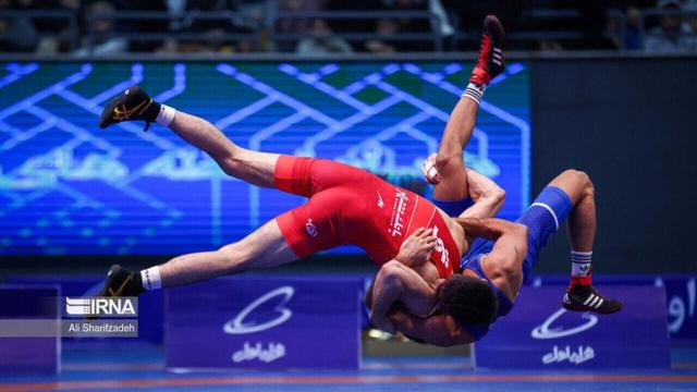 میاندوآب قهرمان مسابقات کشتی آزاد بزرگسالان آذربایجانغربی شد