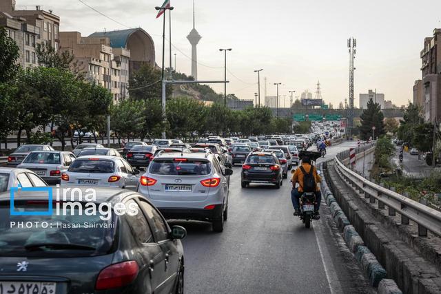 ترافیک پرحجم و سنگین در معابر و بزرگراه‌های تهران