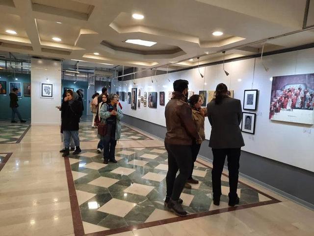 روایت تجسمی هویت انسان در نمایشگاه «پرتره و سلفپرتره» اصفهان