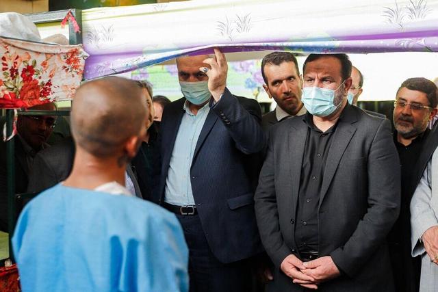 بازدید دادستان تهران و ۱۰۵ قاضی از زندان‌های استان/آزادی ۱۱۳ محکوم واجد شرایط قانون