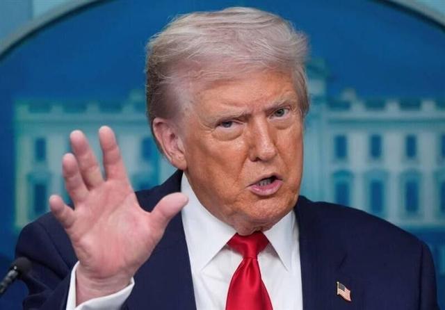 گاردین: ترامپ رئیس باند مافیاست نه رئیس دولت