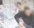 ببینید / فیلم لحظه سرقت از طلا فروشی توسط زن و مرد جوان در بیرجند