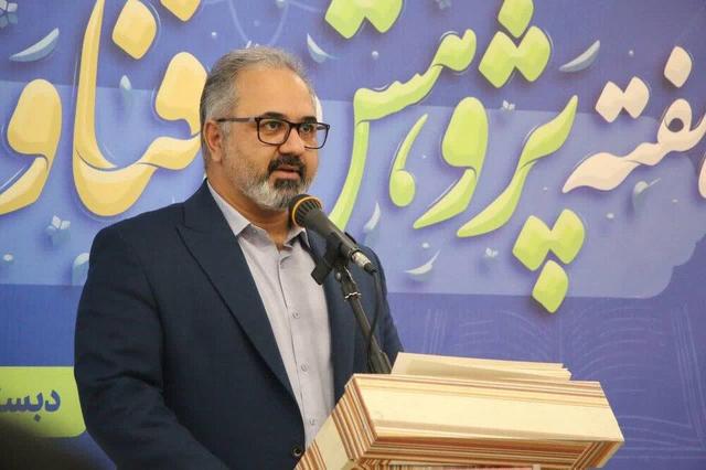 بیان کمبودها بدون ارائه راهحل مشکلی را حل نمیکند