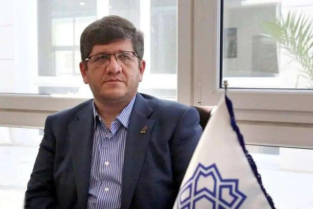 سهم ریل از ترانزیت جادهای ۲.۴ میلیون تن است