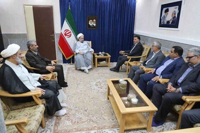 همه مسئولان موظف هستند با تمام توان و اخلاص به مردم خدمت کنند