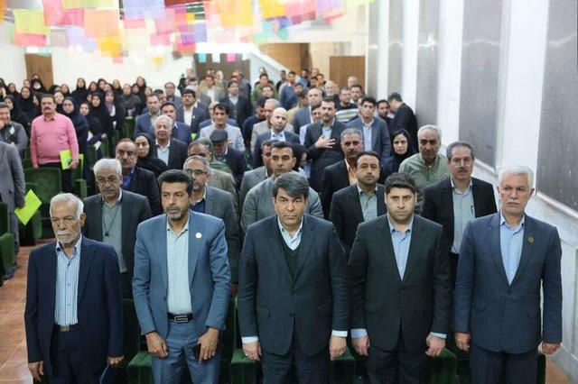 کرمان به سوی کشاورزی هوشمند و صنعتی حرکت میکند/ستاد راهبردی کشاورزی بازوی مشورتی استان شد
