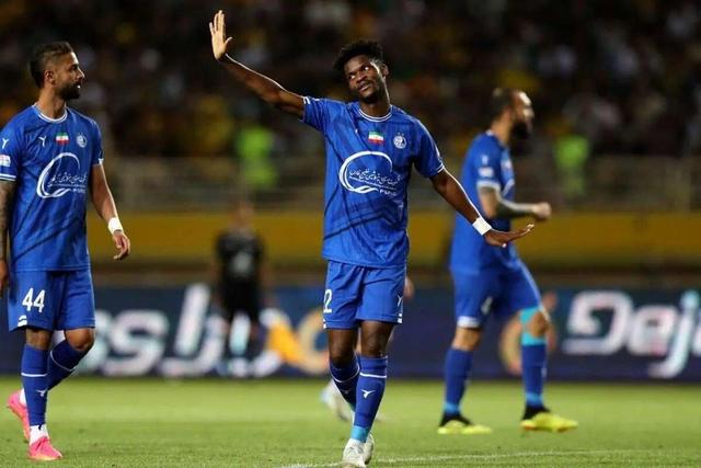 شوک به استقلال؛ چهار نامه رسمی برای فسخ قرارداد