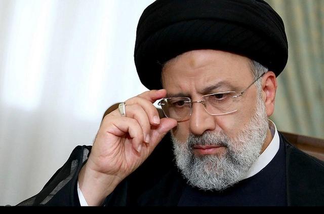 اگر مشکلات مردم با اهانت به من حل می شود ... اشکالی ندارد توهین کنید | ویدئو