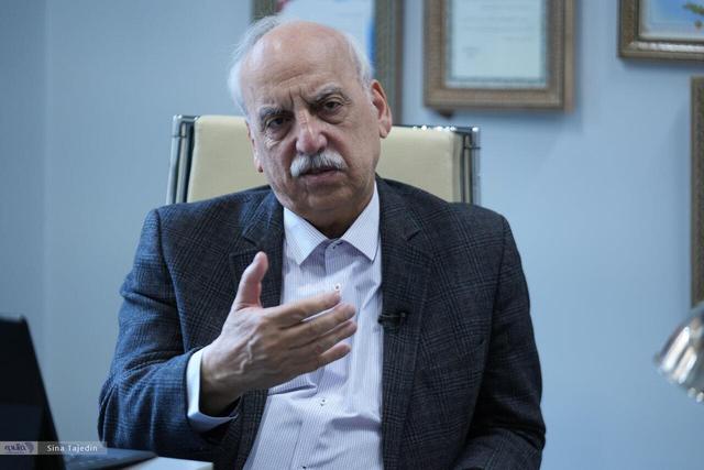 ببینید | هشدار عبده تبریزی به دولت و مجلس: خطر تورم ۳۰۰۰ درصدی وجود دارد