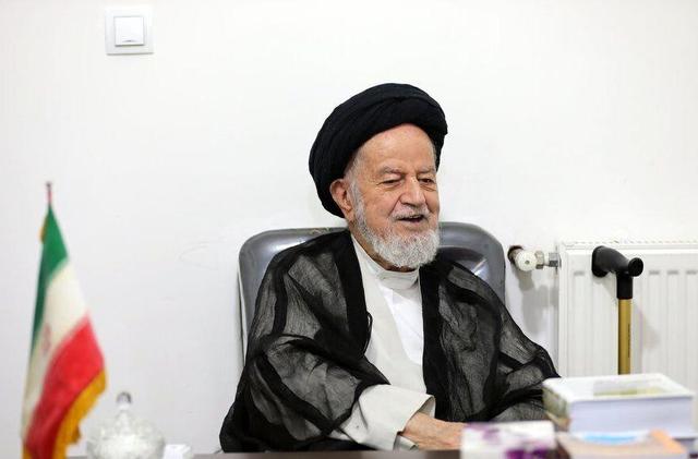 آیت الله شاهچراغی با رویکرد وحدتآفرین منشأ آثار و برکات در عرصههای مختلف استان سمنان بود