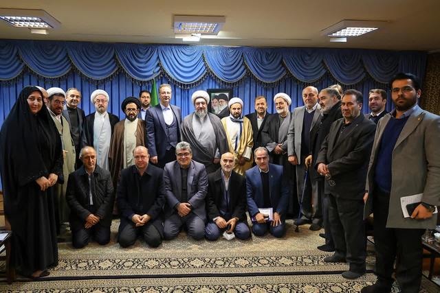 حفظ استقلال نهاد وکالت امری ضروری است