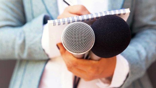 فاجعه جدید در فوتبال ایران با حادثه تلخ و تکان دهنده/ حمله فیزیکی به خبرنگاران +عکس