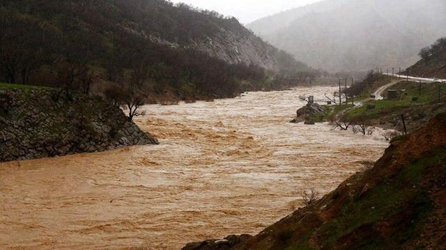 احداث بیش از هزار و ۳۰۰ متر دیوار برای عبور ایمن سیلابهای زمستانی در یزد