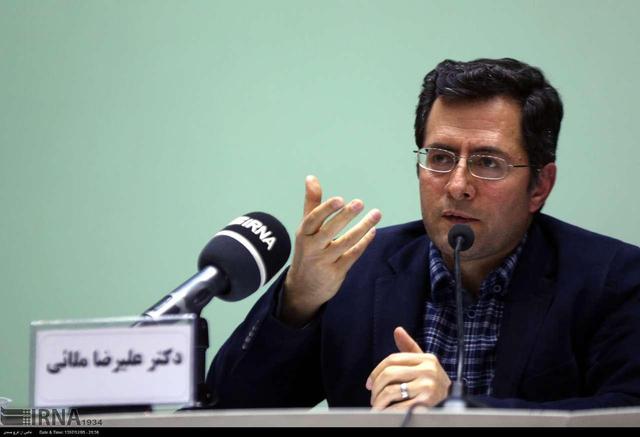 باید عنصر «ایران» را تقویت کرد، مکتب‌گرایی مطلق پاسخگوی مسائل نیست