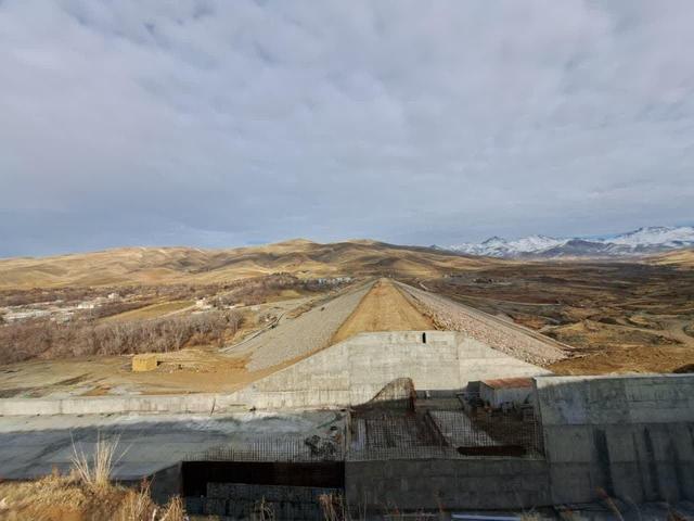 سد خرمرود تویسرکان در آستانه آبگیری؛ تحقق رویای تامین آب پایدار برای ۵۳ روستا