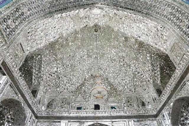 درخشش نخستین تکه‌های هنر آینه‌کاری در قصرهای قزوین