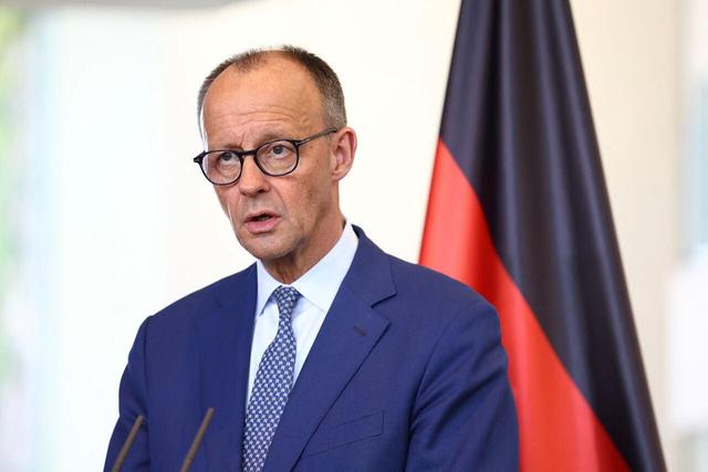 مرتس، پوتین را با هیتلر مقایسه کرد