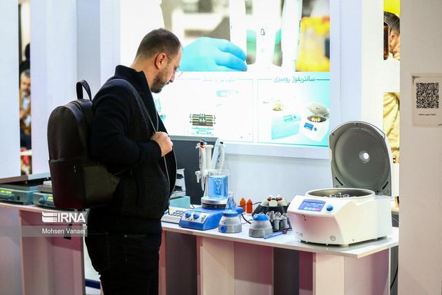 حضور فناوران پارک زیست فناوری خلیج فارس قشم در نمایشگاه بین‌المللی پژوهش