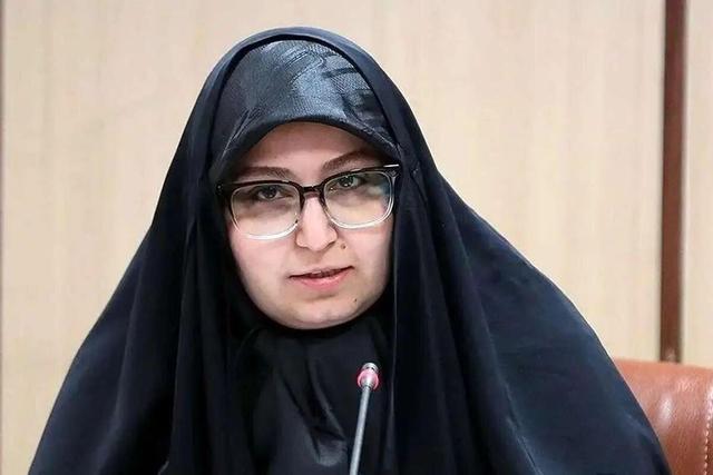 نرجس سلیمانی: آب، هوا و برق نداریم/ بعضی از شهرداران تهران در حد خدمتگزار هم نیستند