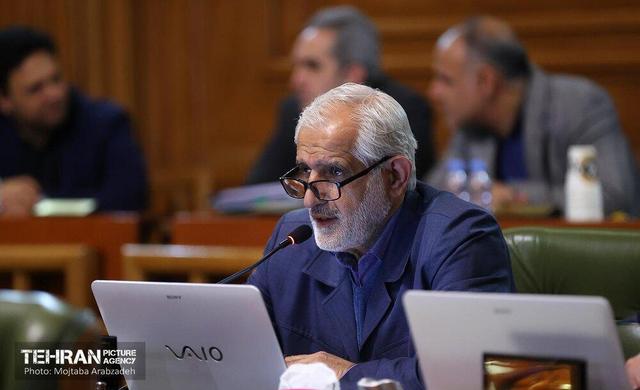 از شهرداری تهران برای فراهم کردن عرصه فعالیت برای تولیدکنندگان داخلی تقدیر می‌کنیم