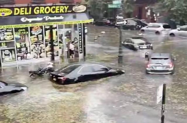 شهر میزبان بازی ایران و مصر زیر آب رفت!