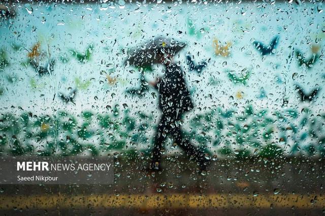 عکس/ بارش باران پاییزی در رشت