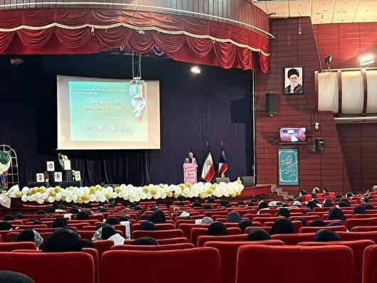 برگزاری آیین پایانی اردوی راهیان نور ۷۰۰ دختر دانش آموز در مشهد