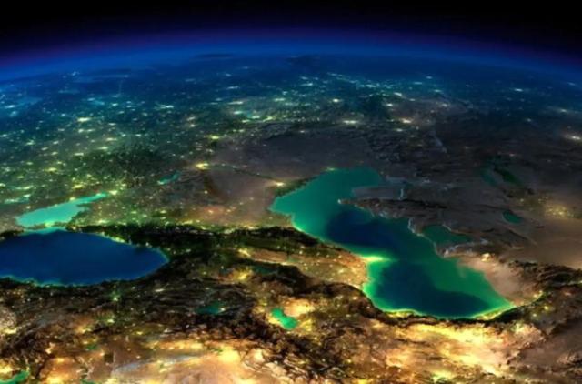 سرنوشت دریاچه ارومیه و خزر چه می‌شود؟