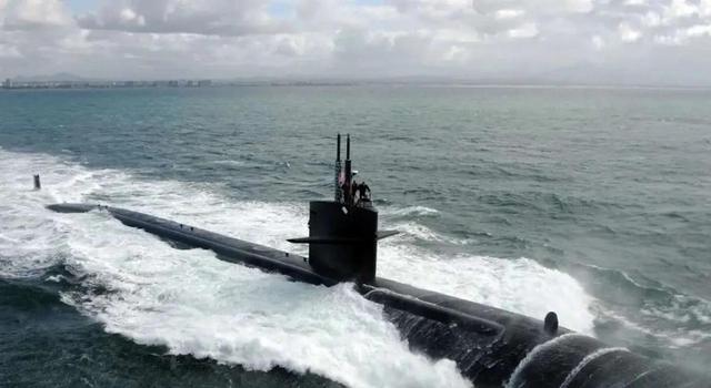 نبرد در زیر آب: داستان ۵ نسل از زیردریاییها (+عکس)