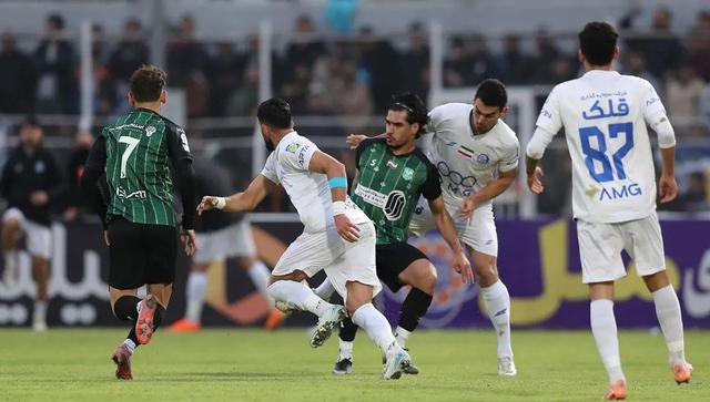 حاشیه دیدار استقلال و خیبر؛ جانبداری «غیرقابل قبول» گزارشگر اعتراض بینندگان را برانگیخت