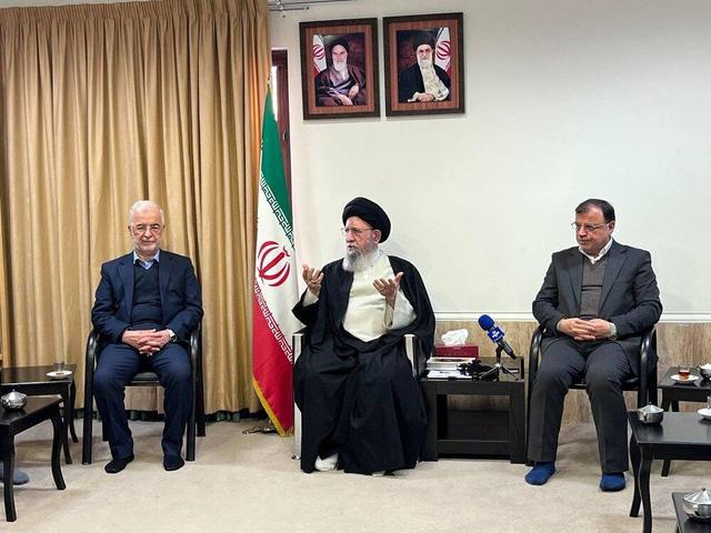 نماینده ولیه فقیه در گسلتان: پیشرفت استان باید اولویت نخست مدیران و نمایندگان باشد