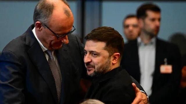 مرتس: آمریکا با تضمین‌های امنیتی مشابه ناتو به اوکراین موافقت کرد