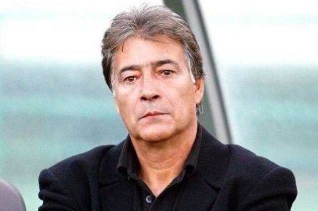 ناصر حجازی کمک احمدی‌نژاد را به ماشین پرت کرد!