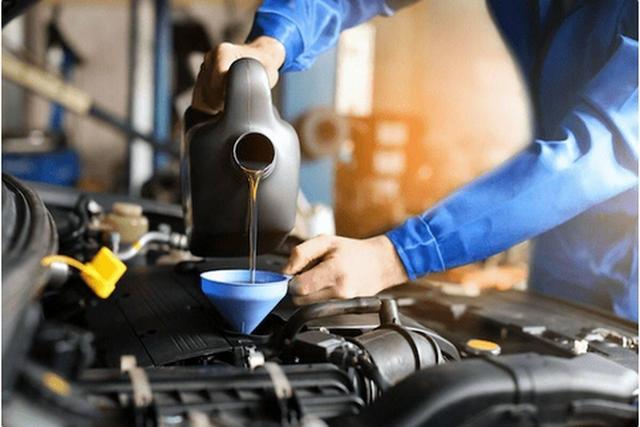 گران‌ترین تعویض روغن خودروها؛ هزینه ۳ میلیاردی برای این خودرو!
