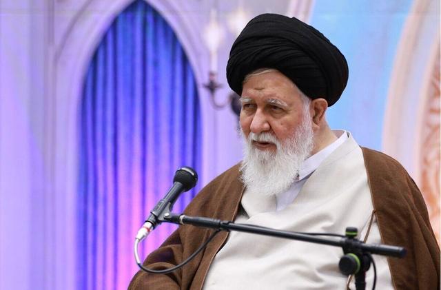 آیت الله علم الهدی: با ورود زنان به ورزشگاه مشکلی ندارم