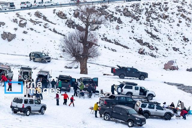 تصاویری زیبا از بارش برف پاییزی در سهند