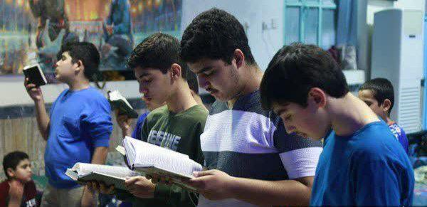 اعتکاف دانش آموزی و تقویت باورهای دینی و معنوی در بین هم سن و سالان