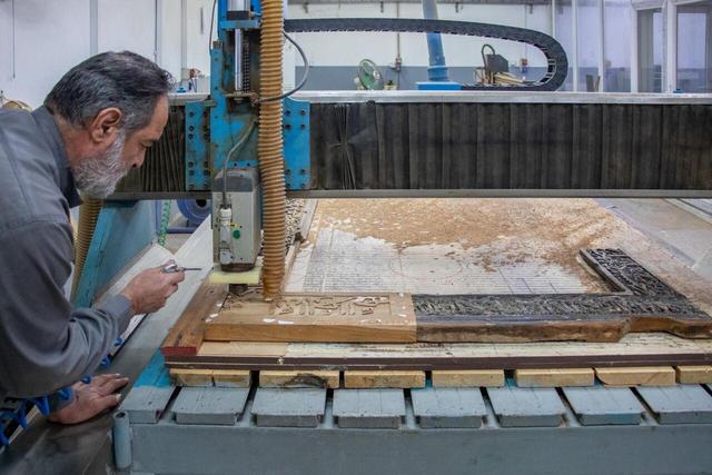 تداوم اقدامات مرمت پنجره سرداب امام مهدی (عج) به همت آستان مقدس عباسی