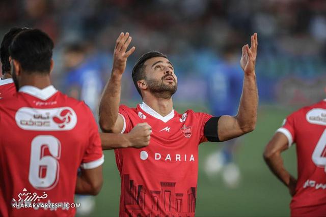 ستاره پرسپولیس به گلر استقلال: ببخش برای خودم تلخ‌تر بود! +عکس