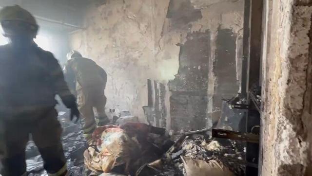 آتشسوزی برج مسکونی دهکده المپیک مهار شد| ۱۰ نفر نجات یافتند