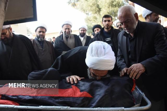 تشییع پیکر آیت الله شاهچراغی در سمنان؛ تدفین فردا در زادگاه