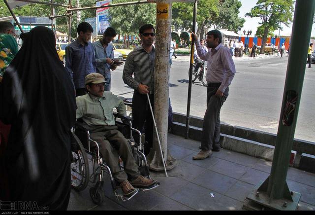 استاد دانشگاه: معابر کرمانشاه برای تردد معلولان باید مناسب‌سازی شود