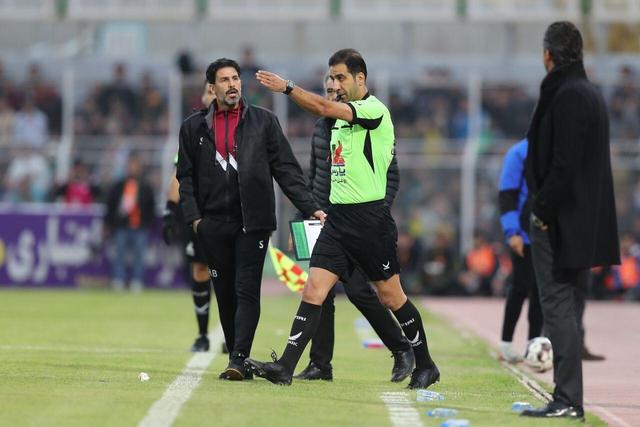 کارشناس داوری: دیدار خیبر و استقلال نیاز به داور باتجربه داشت؛ گل دوم خیبر خطا بود