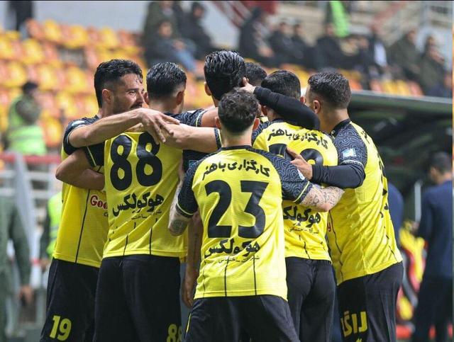 هفتمین بُرد متوالی سپاهان؛ صدر جدول به رنگ طلایی!